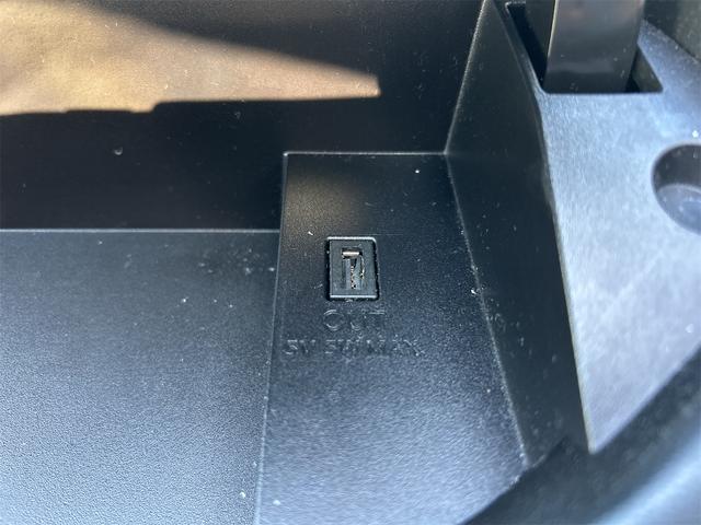 セレナ ハイウェイスター　プロパイロットエディション　ＥＴＣ　バックカメラ　ナビ　ＴＶ　クリアランスソナー　オートクルーズコントロール　衝突被害軽減システム　両側電動スライドドア　オートライト　スマートキー　アイドリングストップ　電動格納ミラー（26枚目）