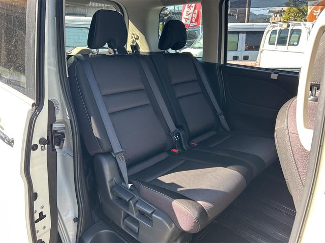 セレナ ハイウェイスター　プロパイロットエディション　ＥＴＣ　バックカメラ　ナビ　ＴＶ　クリアランスソナー　オートクルーズコントロール　衝突被害軽減システム　両側電動スライドドア　オートライト　スマートキー　アイドリングストップ　電動格納ミラー（42枚目）