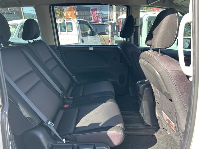 セレナ ハイウェイスター　プロパイロットエディション　ＥＴＣ　バックカメラ　ナビ　ＴＶ　クリアランスソナー　オートクルーズコントロール　衝突被害軽減システム　両側電動スライドドア　オートライト　スマートキー　アイドリングストップ　電動格納ミラー（44枚目）