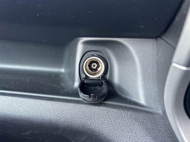 セレナ ハイウェイスター　プロパイロットエディション　ＥＴＣ　バックカメラ　ナビ　ＴＶ　クリアランスソナー　オートクルーズコントロール　衝突被害軽減システム　両側電動スライドドア　オートライト　スマートキー　アイドリングストップ　電動格納ミラー（51枚目）