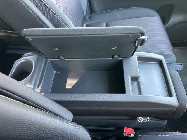 セレナ ハイウェイスター　プロパイロットエディション　ＥＴＣ　バックカメラ　ナビ　ＴＶ　クリアランスソナー　オートクルーズコントロール　衝突被害軽減システム　両側電動スライドドア　オートライト　スマートキー　アイドリングストップ　電動格納ミラー（60枚目）