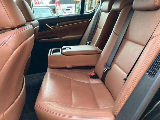 ＧＳ ＧＳ３００ｈ　Ｉパッケージ　純正ナビ　フルセグＴＶ　ＤＶＤ　ＣＤ　ＢＴ　バックカメラ　ステアリングスイッチ　マークレビンソン　レザーシート（エアー・ヒーター）　サンルーフ　リアスポ　３眼ＬＥＤヘッドライト　Ｆスポーツ１９アルミ（46枚目）