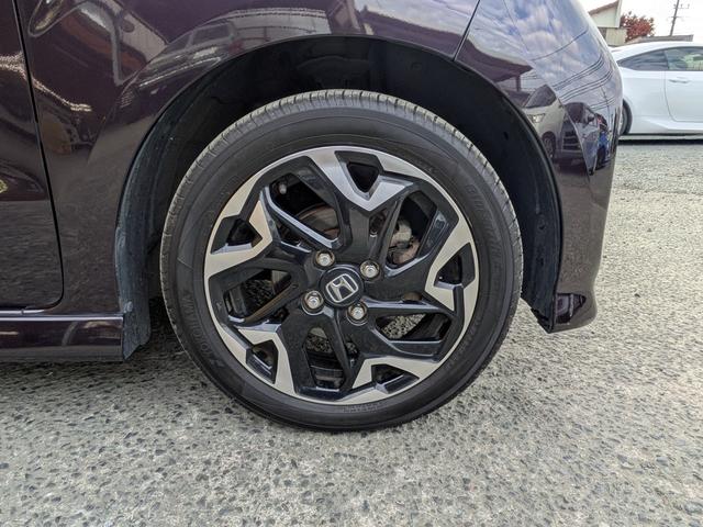 N-BOXカスタム G・Lターボホンダセンシング 純正インターナビ DVD CD BT フルセグTV バックカメラ ステアリングスイッチ 両側電動スライドドア ホンダセンシング 純正LEDヘッドライト LEDフォグランプ スマートキー(19枚目)