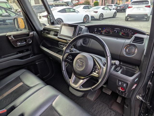 N-BOXカスタム G・Lターボホンダセンシング 純正インターナビ DVD CD BT フルセグTV バックカメラ ステアリングスイッチ 両側電動スライドドア ホンダセンシング 純正LEDヘッドライト LEDフォグランプ スマートキー(34枚目)