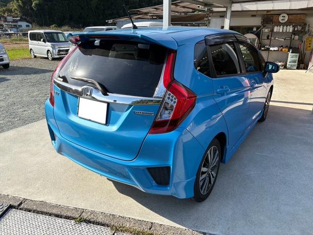 フィットハイブリッド Ｓパッケージ　スマートキー　純正ナビＴＶ　ＥＴＣ（2枚目）