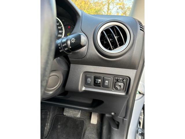 ミラージュ １．２Ｇ　スマートキー　プッシュスタート　ナビ　フルセグＴＶ　ＥＴＣ　オートエアコン　純正１５ｉｎアルミホイール（9枚目）