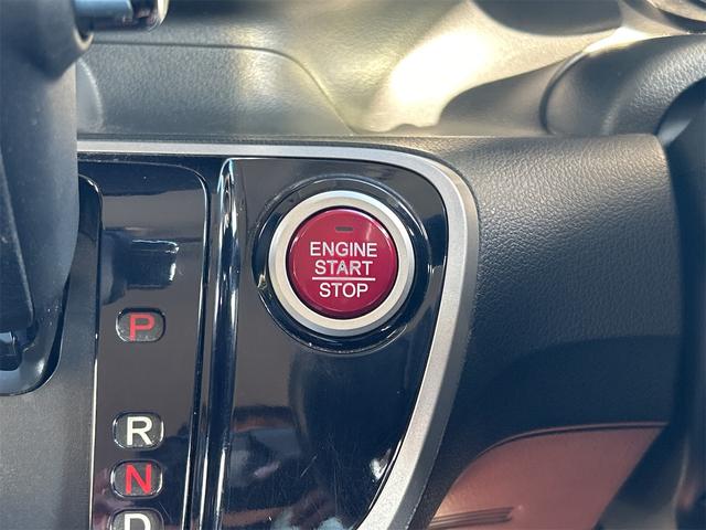 Ｎ－ＢＯＸカスタム Ｇ・ターボパッケージ　バックカメラ　両側電動スライドドア　ナビ　ＴＶ　オートクルーズコントロール　オートライト　ＨＩＤ　スマートキー　電動格納ミラー　ベンチシート　ＣＶＴ　盗難防止システム　ＡＢＳ　ＥＳＣ　ＣＤ　ＤＶＤ再生（8枚目）