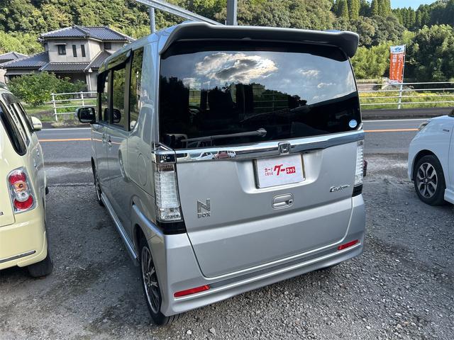 Ｎ－ＢＯＸカスタム Ｇ・ターボパッケージ　バックカメラ　両側電動スライドドア　ナビ　ＴＶ　オートクルーズコントロール　オートライト　ＨＩＤ　スマートキー　電動格納ミラー　ベンチシート　ＣＶＴ　盗難防止システム　ＡＢＳ　ＥＳＣ　ＣＤ　ＤＶＤ再生（16枚目）