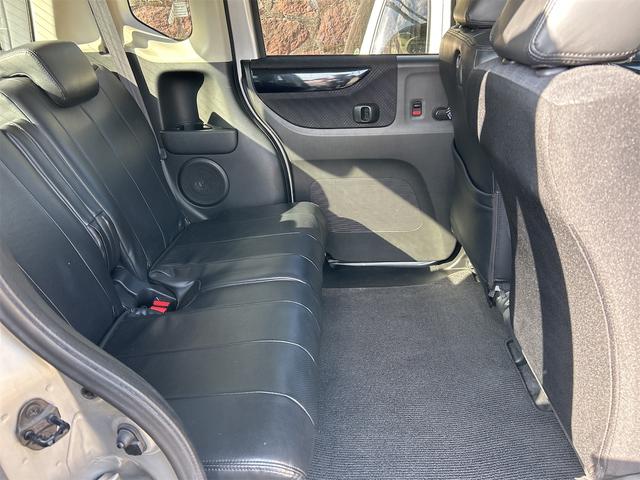 Ｎ－ＢＯＸカスタム Ｇ・ターボパッケージ　バックカメラ　両側電動スライドドア　ナビ　ＴＶ　オートクルーズコントロール　オートライト　ＨＩＤ　スマートキー　電動格納ミラー　ベンチシート　ＣＶＴ　盗難防止システム　ＡＢＳ　ＥＳＣ　ＣＤ　ＤＶＤ再生（30枚目）