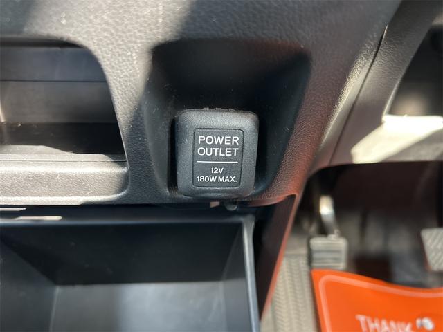 Ｎ－ＢＯＸカスタム Ｇ・ターボパッケージ　バックカメラ　両側電動スライドドア　ナビ　ＴＶ　オートクルーズコントロール　オートライト　ＨＩＤ　スマートキー　電動格納ミラー　ベンチシート　ＣＶＴ　盗難防止システム　ＡＢＳ　ＥＳＣ　ＣＤ　ＤＶＤ再生（41枚目）