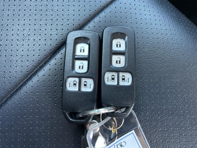 Ｎ－ＢＯＸカスタム Ｇ・ターボパッケージ　バックカメラ　両側電動スライドドア　ナビ　ＴＶ　オートクルーズコントロール　オートライト　ＨＩＤ　スマートキー　電動格納ミラー　ベンチシート　ＣＶＴ　盗難防止システム　ＡＢＳ　ＥＳＣ　ＣＤ　ＤＶＤ再生（52枚目）