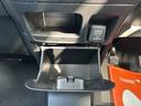 Ｇ・ターボパッケージ　バックカメラ　両側電動スライドドア　ナビ　ＴＶ　オートクルーズコントロール　オートライト　ＨＩＤ　スマートキー　電動格納ミラー　ベンチシート　ＣＶＴ　盗難防止システム　ＡＢＳ　ＥＳＣ　ＣＤ　ＤＶＤ再生（40枚目）