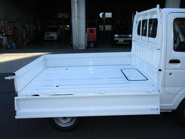 KCエアコン・パワステ 3方開 4WD 届出済み未使用車 5MT(10枚目)