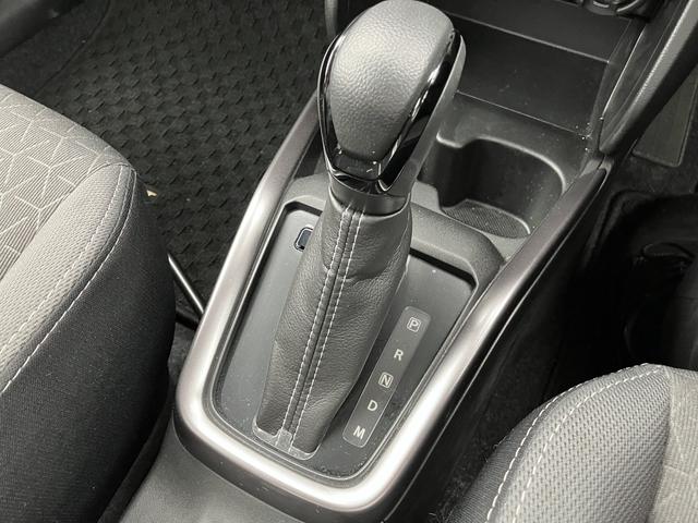 スイフト ハイブリッドＭＺ　デュアルセンサーブレーキサポートＩＩ　マイルドハイブリッド　全方位ナビ　ＣＶＴ　リモコンキー　キーレススタート　オートエアコン　オーディオスイッチ　ＡＣＣ　シートヒーター　電動パーキング　ＬＥＤ（8枚目）