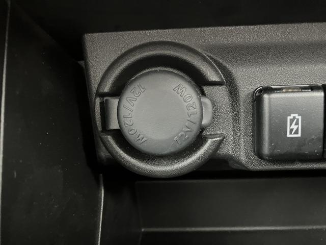 スイフト ハイブリッドＭＺ　デュアルセンサーブレーキサポートＩＩ　マイルドハイブリッド　全方位ナビ　ＣＶＴ　リモコンキー　キーレススタート　オートエアコン　オーディオスイッチ　ＡＣＣ　シートヒーター　電動パーキング　ＬＥＤ（28枚目）