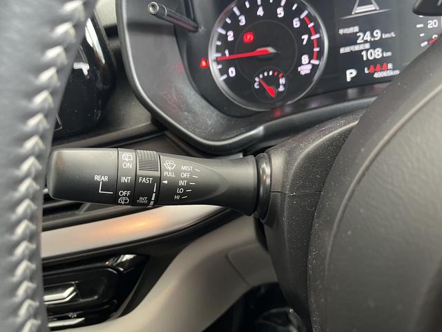スイフト ハイブリッドＭＺ　デュアルセンサーブレーキサポートＩＩ　マイルドハイブリッド　全方位ナビ　ＣＶＴ　リモコンキー　キーレススタート　オートエアコン　オーディオスイッチ　ＡＣＣ　シートヒーター　電動パーキング　ＬＥＤ（32枚目）