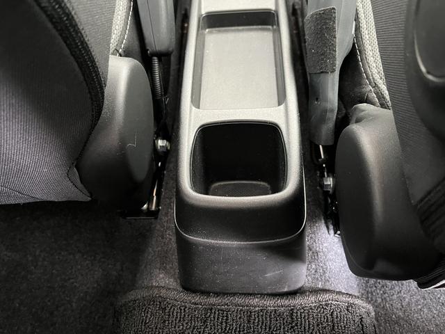 スイフト ハイブリッドＭＺ　デュアルセンサーブレーキサポートＩＩ　マイルドハイブリッド　全方位ナビ　ＣＶＴ　リモコンキー　キーレススタート　オートエアコン　オーディオスイッチ　ＡＣＣ　シートヒーター　電動パーキング　ＬＥＤ（38枚目）
