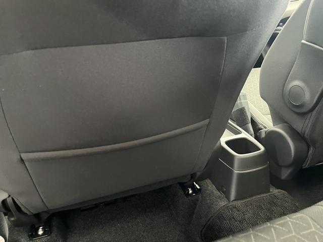 スイフト ハイブリッドＭＺ　デュアルセンサーブレーキサポートＩＩ　マイルドハイブリッド　全方位ナビ　ＣＶＴ　リモコンキー　キーレススタート　オートエアコン　オーディオスイッチ　ＡＣＣ　シートヒーター　電動パーキング　ＬＥＤ（39枚目）