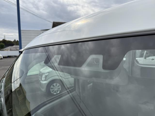 デュアルカメラブレーキサポートや横滑り防止装置、車線逸脱警報機能などのサポート装備も充実♪