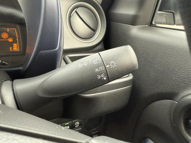 アルト L デュアルカメラブレーキサポート エネチャージ CVT オーディオレス エアコン キーレスエントリー パワーウインドウ オートライト シートヒーター ESP サイド・カーテンエアバック ホイールキャップ(18枚目)