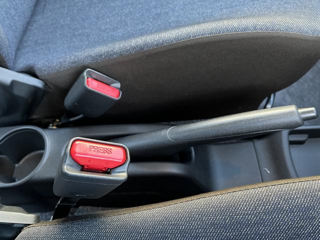 アルト L デュアルカメラブレーキサポート エネチャージ CVT オーディオレス エアコン キーレスエントリー パワーウインドウ オートライト シートヒーター ESP サイド・カーテンエアバック ホイールキャップ(30枚目)