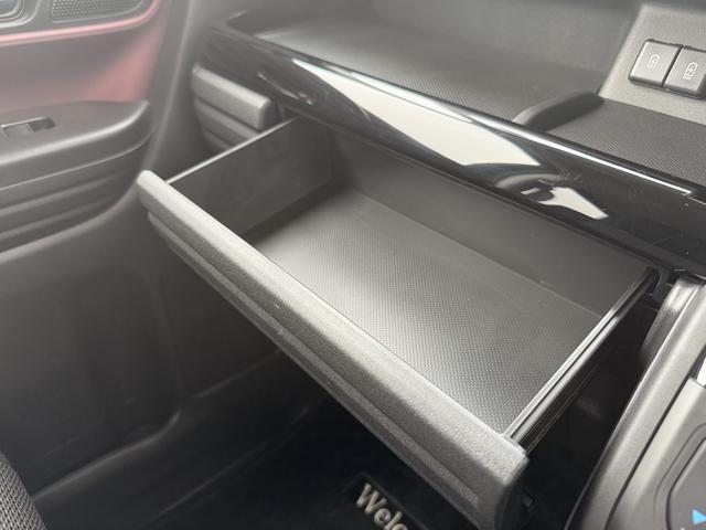 スペーシアカスタム ハイブリッドＧＳ　デュアルセンサーブレーキサポート２　マイルドハイブリッド　電動左側スライド　オーディオレス　ＣＶＴ　オートエアコン　キーレススタート　オートライト　オーディオスイッチ　ＬＥＤ　ＡＣＣ　電動パーキング（41枚目）