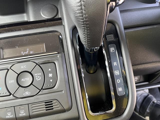 スペーシアカスタム ハイブリッドＸＳターボ　デュアルセンサーブレーキサポート２　マイルドハイブリッド　電動スライドドア　オーディオレス　ＣＶＴ　オートエアコン　キーレススタート　オートライト　オーディオスイッチ　ＬＥＤ　ＡＣＣ　電動パーキング（7枚目）
