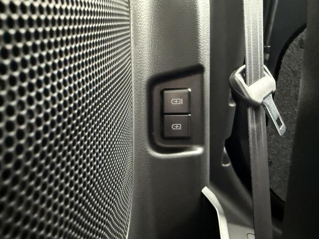 スペーシアカスタム ハイブリッドＸＳターボ　デュアルセンサーブレーキサポート２　マイルドハイブリッド　電動スライドドア　オーディオレス　ＣＶＴ　オートエアコン　キーレススタート　オートライト　オーディオスイッチ　ＬＥＤ　ＡＣＣ　電動パーキング（21枚目）