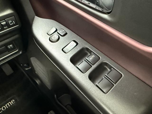 スペーシアカスタム ハイブリッドＸＳターボ　デュアルセンサーブレーキサポート２　マイルドハイブリッド　電動スライドドア　オーディオレス　ＣＶＴ　オートエアコン　キーレススタート　オートライト　オーディオスイッチ　ＬＥＤ　ＡＣＣ　電動パーキング（28枚目）