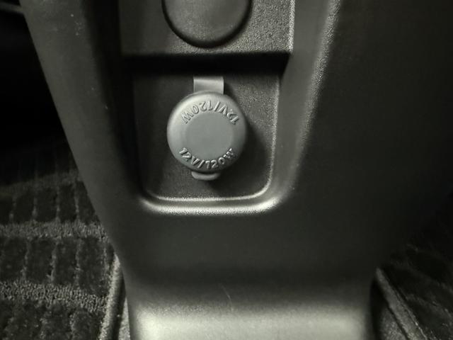 スペーシアカスタム ハイブリッドＸＳターボ　デュアルセンサーブレーキサポート２　マイルドハイブリッド　電動スライドドア　オーディオレス　ＣＶＴ　オートエアコン　キーレススタート　オートライト　オーディオスイッチ　ＬＥＤ　ＡＣＣ　電動パーキング（30枚目）