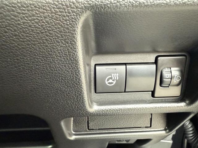 スペーシアカスタム ハイブリッドＸＳターボ　デュアルセンサーブレーキサポート２　マイルドハイブリッド　電動スライドドア　オーディオレス　ＣＶＴ　オートエアコン　キーレススタート　オートライト　オーディオスイッチ　ＬＥＤ　ＡＣＣ　電動パーキング（37枚目）