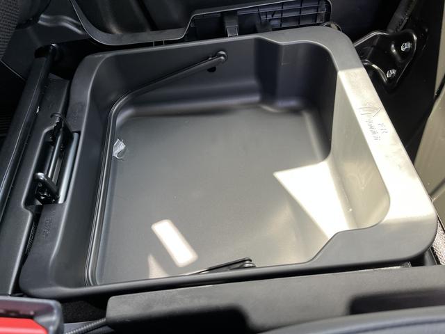 スペーシアカスタム ハイブリッドＸＳターボ　デュアルセンサーブレーキサポート２　マイルドハイブリッド　電動スライドドア　オーディオレス　ＣＶＴ　オートエアコン　キーレススタート　オートライト　オーディオスイッチ　ＬＥＤ　ＡＣＣ　電動パーキング（38枚目）