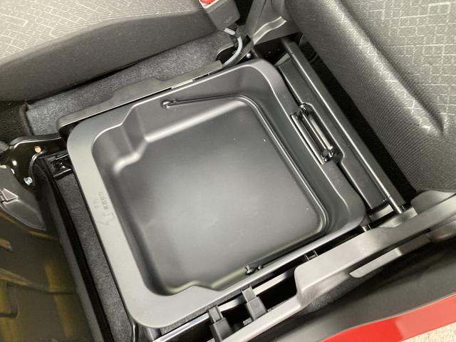 FA CD CVT マニュアルエアコン キーレスエントリー パワーステアリング パワーウィンドウ 電動格納式ドアミラー オートライト ESP ベンチシート ホイールキャップ ヘッドライトレベライザー(30枚目)