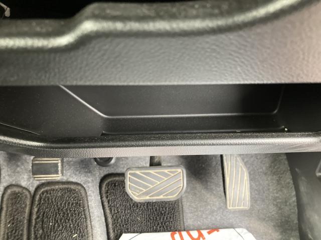FA CD CVT マニュアルエアコン キーレスエントリー パワーステアリング パワーウィンドウ 電動格納式ドアミラー オートライト ESP ベンチシート ホイールキャップ ヘッドライトレベライザー(40枚目)