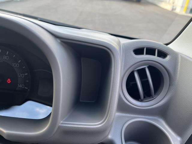 室内には収納スペースがたくさんあります。