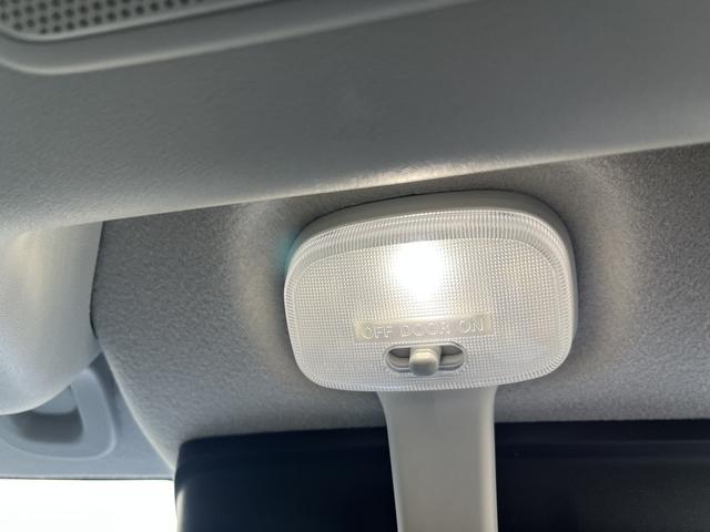 残照式の３ポジションルームランプです。