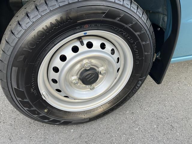 １２インチのスチールホイールです。