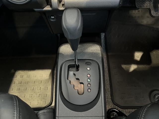 プロボックス ハイブリッドGL 衝突被害軽減ブレーキ ハイブリッド ナビ バックカメラ CVT オートエアコン パワーウインドウ キーレス オートライト ハイビームアシスト フォグ ETC 前後ドライブレコーダー 100V電源(6枚目)