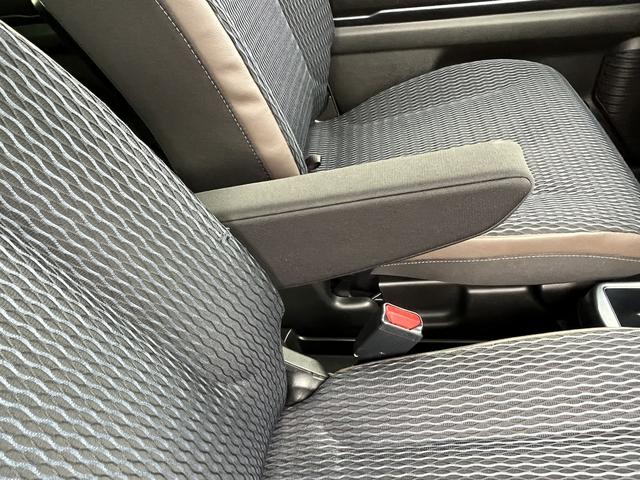 ハスラー Ｊスタイル　デュアルカメラブレーキサポート　マイルドハイブリッド　ナビ　全方位カメラ　ＣＶＴ　オートエアコン　リモコンキー　キーレススタート　オートライト　　シートヒーター　オーディオスイッチ　ＬＥＤ　アルミ（35枚目）