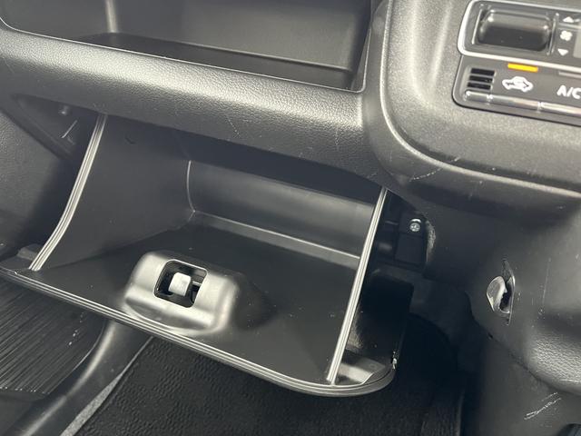 ハスラー Ｊスタイル　デュアルカメラブレーキサポート　マイルドハイブリッド　ナビ　全方位カメラ　ＣＶＴ　オートエアコン　リモコンキー　キーレススタート　オートライト　　シートヒーター　オーディオスイッチ　ＬＥＤ　アルミ（46枚目）