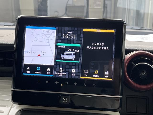 大型の９インチＨＤディスプレイスマートフォン連携機能付きメモリーナビを装備☆