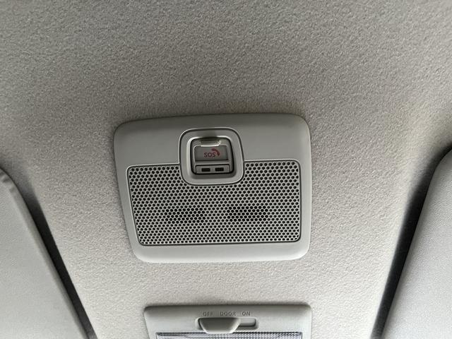 スズキコネクトに対応しています。オペレーターサービスやスマホから車の操作や確認ができるアプリサービスができるスズキからのサービスです。