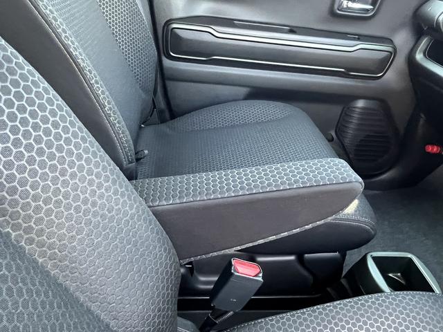 ハスラー タフワイルドターボ　デュアルカメラブレーキサポート　マイルドハイブリッド　オーディオレス　ＣＶＴ　　キーレススタート　オートライト　シートヒーター　オーディオスイッチ　ＡＣＣ　ＥＳＰＬＥＤ　フォグ　アルミ　ルーフレール（35枚目）