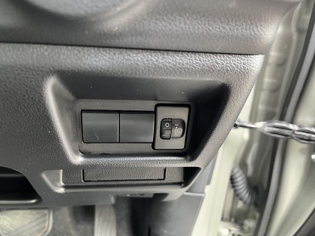 スペーシア ハイブリッドＸ　デュアルセンサーブレーキサポートＩＩ　マイルドハイブリッド　電動スライドドア　全方位ナビ　ＣＶＴ　オートエアコン　リモコンキー　キーレススタート　オートライト　オーディオスイッチ　ＬＥＤ　ＥＳＰ（36枚目）