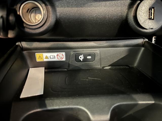 �p���@�\�ŃX�}�[�g�t�H����u�������ŏ[�d�ŗ��܂��B