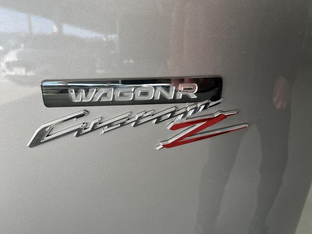 ワゴンＲカスタムＺ ハイブリッドＺＴ　デュアルカメラブレーキサポート　マイルドハイブリッド　全方位ディスプレイオーディオ　ＣＶＴ　オートＡＣ　リモコンキー　キーレススタート　オートライト　シートヒーター　オーディオスイッチ　ＡＣＣ　ＬＥＤ（68枚目）