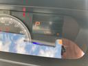 ＦＸ　デュアルカメラブレーキサポート　ＣＤ　ＣＶＴ　オートエアコン　リモコンキー　キーレススタート　オートライト　　シートヒーター　電動格納式ミラー　ＥＳＰ　ホイールキャップ　ヘッドライトレベライザー(17枚目)