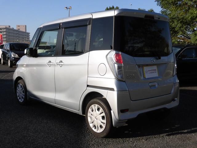 デイズルークス X アラウンドビューモニター CDオーディオ AUX 片側パワスラ アイドリングストップ AAC バックカメラ サイドカメラ 後席スライドシート(9枚目)