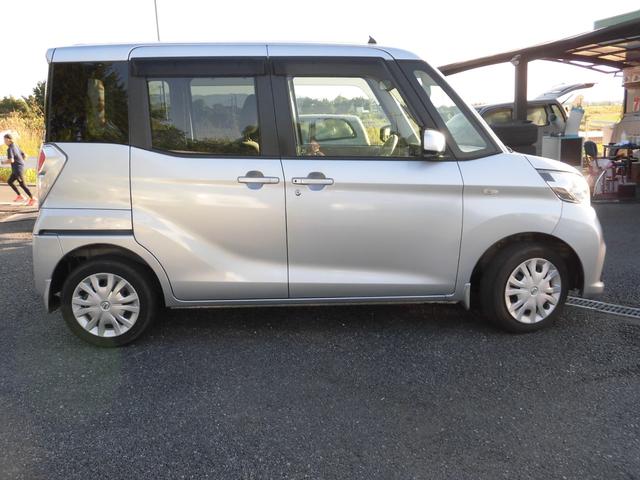 デイズルークス X アラウンドビューモニター CDオーディオ AUX 片側パワスラ アイドリングストップ AAC バックカメラ サイドカメラ 後席スライドシート(12枚目)