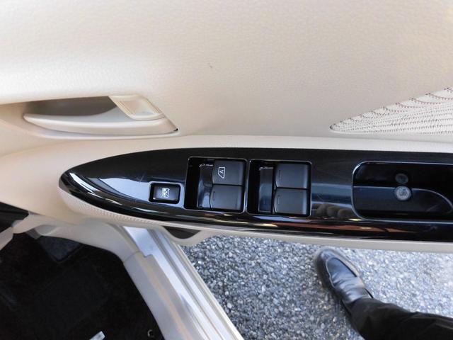 デイズルークス X アラウンドビューモニター CDオーディオ AUX 片側パワスラ アイドリングストップ AAC バックカメラ サイドカメラ 後席スライドシート(17枚目)